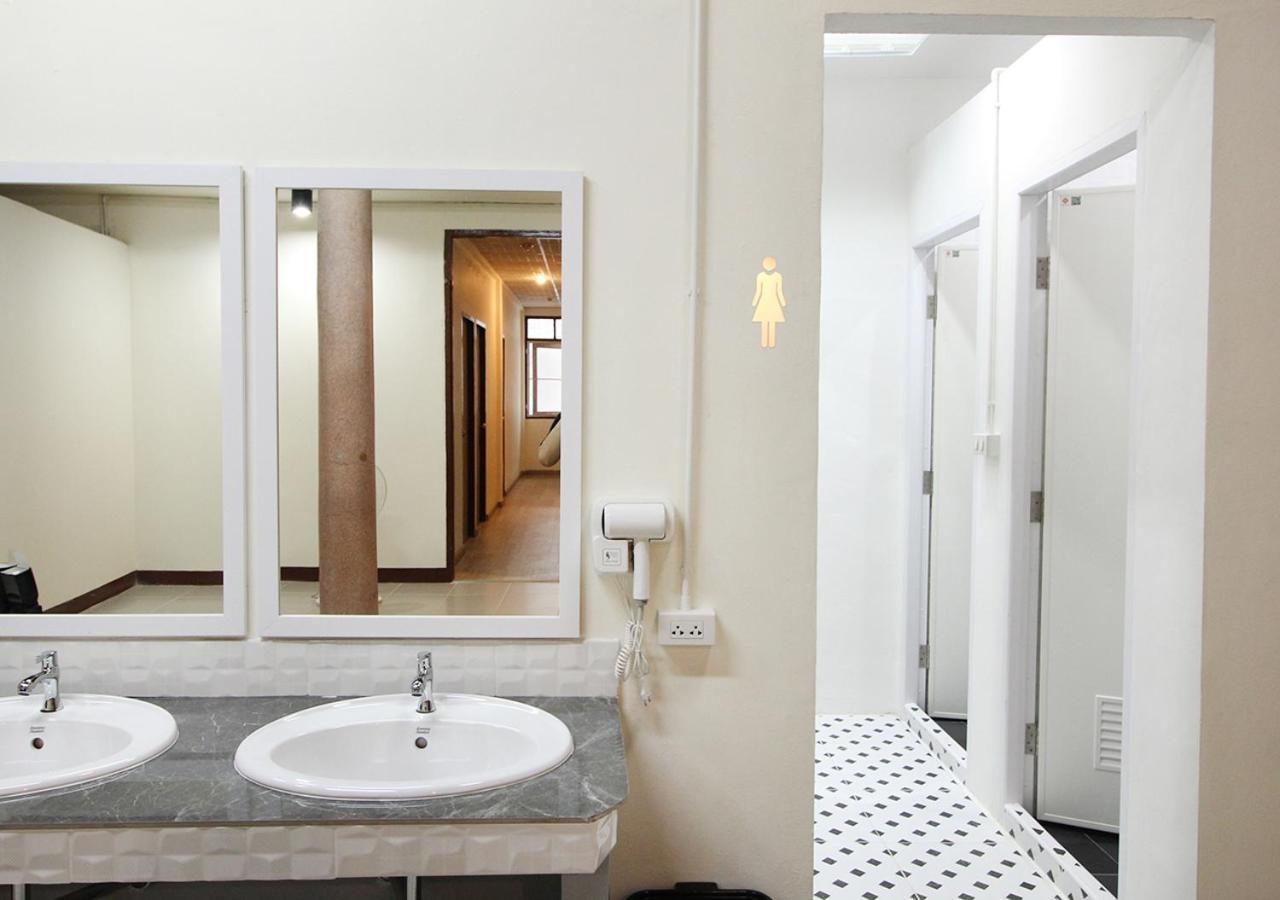 Chaiwat Hostel Bangkok Luaran gambar