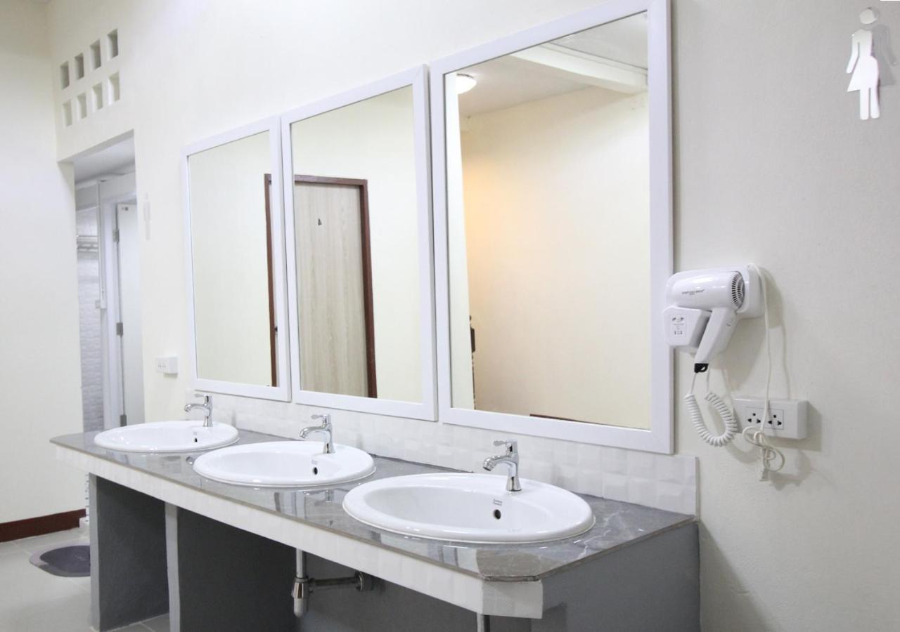 Chaiwat Hostel Bangkok Luaran gambar