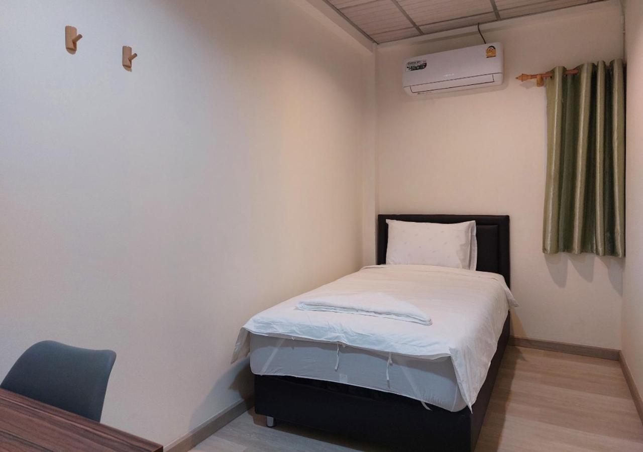 Chaiwat Hostel Bangkok Luaran gambar
