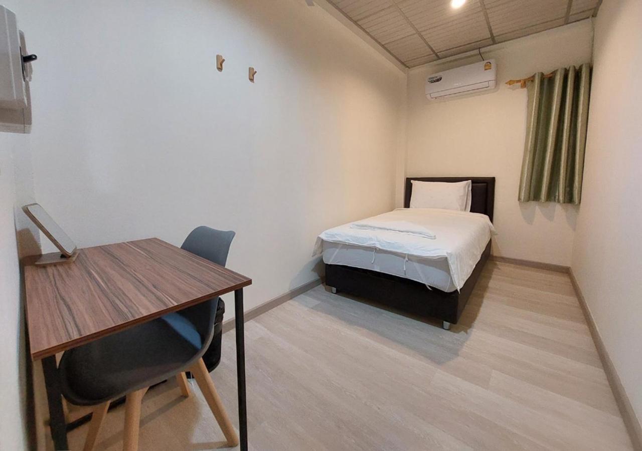 Chaiwat Hostel Bangkok Luaran gambar